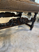 Load image into Gallery viewer, Alligator Bench